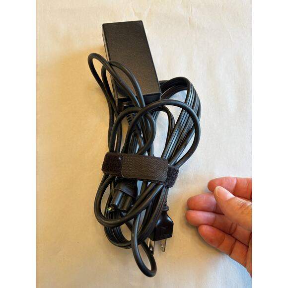 Genuine HP OEM 740015-004 Power Adapter Charger 45W Chromebook - Picture 5 of 5